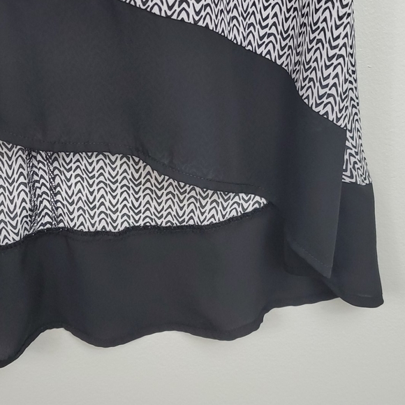 Bar III Mochneck Keyhole Asymmetrical Top Size S - Picture 4 of 8